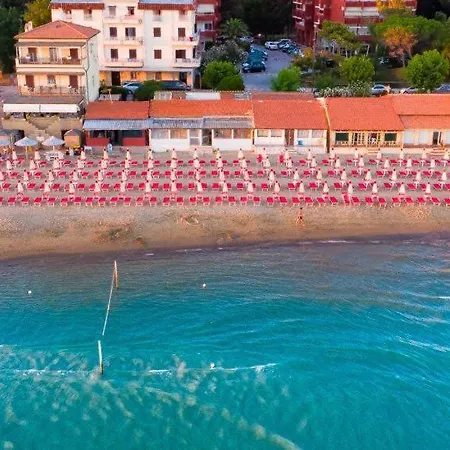Eden Beach Snc Follonica